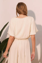 Load image into Gallery viewer, Silk Bubble Sleeve Crop Top