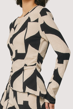 Load image into Gallery viewer, Long Sleeves Knit Printed Top