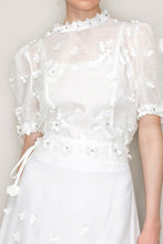 Load image into Gallery viewer, Floral Trim Blouse