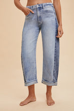 Load image into Gallery viewer, Two Tone Stretch Barrel Leg Jean
