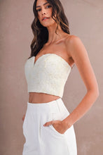 Load image into Gallery viewer, 3D Sweetheart Strapless Top
