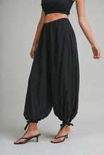 Load image into Gallery viewer, Elastic Waist Balloon Pants With Drawstring Hem
