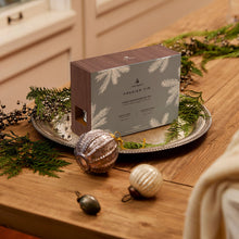 Load image into Gallery viewer, Frasier Fir Candle and Diffuser Gift Set
