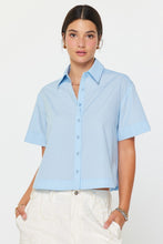 Load image into Gallery viewer, Cropped Shirt W/Pleated Back
