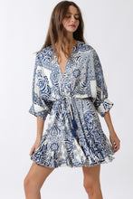 Load image into Gallery viewer, Dolman Sleeve Detail Tie Waist Dress
