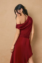 Load image into Gallery viewer, Dull Satin Asymmetrical Shoulder Top
