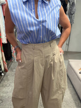 Load image into Gallery viewer, Nylon Wide Leg Balloon Pants
