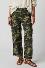 Load image into Gallery viewer, Washed Camouflage Cargo Pants
