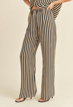 Load image into Gallery viewer, Stripe Print Pants
