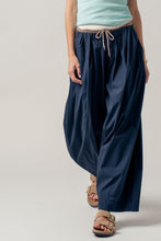 Load image into Gallery viewer, Cocoon Pleated Maxi Pant

