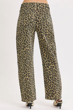 Load image into Gallery viewer, Slouchy Leopard Barrel Jeans
