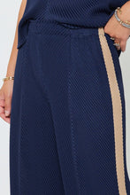 Load image into Gallery viewer, Pleated Tapered Pants
