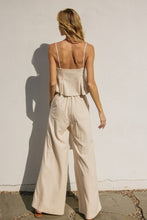 Load image into Gallery viewer, Linen Sleeveless Flared Top
