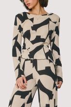 Load image into Gallery viewer, Long Sleeves Knit Printed Top
