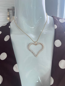 Pearls Heart Chain