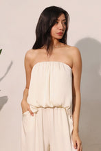 Load image into Gallery viewer, Silky Strapless Bubble Top
