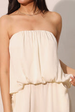 Load image into Gallery viewer, Silky Strapless Bubble Top
