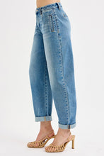 Load image into Gallery viewer, Slouchy Cropped Barrel Jeans With Cuffed Hem
