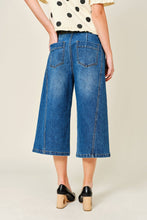 Load image into Gallery viewer, Side Line Bermuda Barrel Shorts
