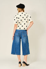 Load image into Gallery viewer, Side Line Bermuda Barrel Shorts
