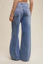 Load image into Gallery viewer, Wide Leg Panel Detail Jeans
