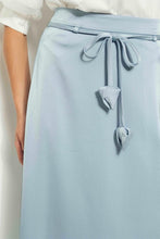 Load image into Gallery viewer, Satin Waist Tie Flared Midi Skirt
