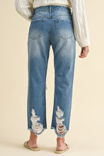 Load image into Gallery viewer, High Rise Distressed Crop Straight Jeans
