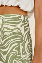 Load image into Gallery viewer, Print Slip Maxi Skirt
