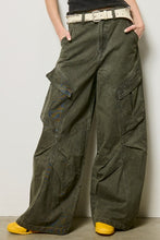 Load image into Gallery viewer, Wide Leg Twill Cargo Pants
