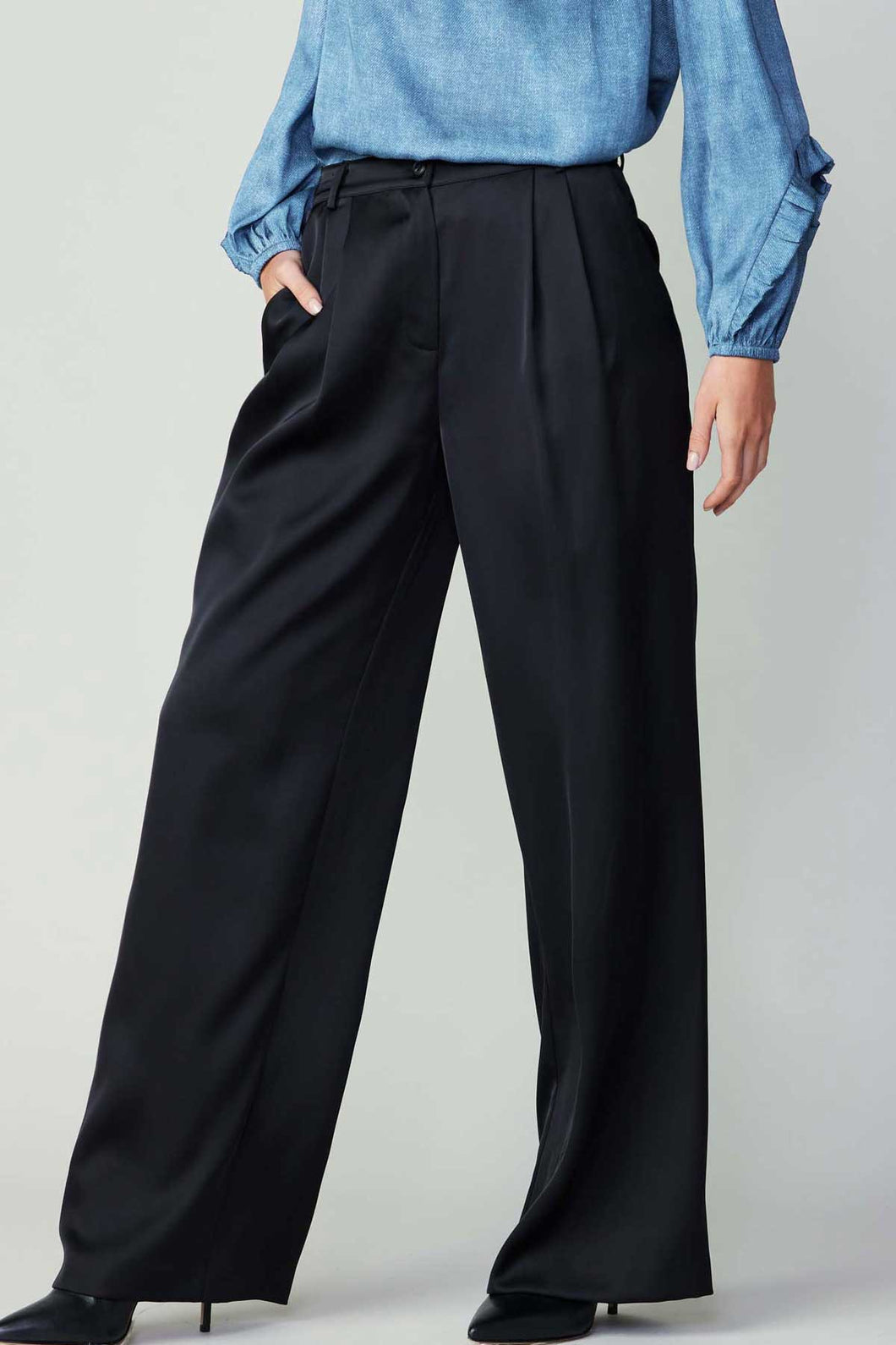 Silky Front Pintucked Trouser