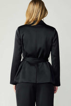 Load image into Gallery viewer, Silky One Button Flap Jacket
