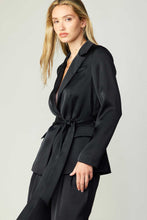 Load image into Gallery viewer, Silky One Button Flap Jacket
