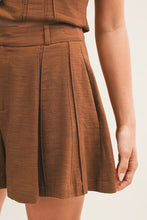 Load image into Gallery viewer, Seamed Pintuck Effect Shorts
