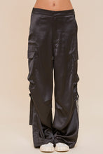 Load image into Gallery viewer, Wide Leg Cargo Pant

