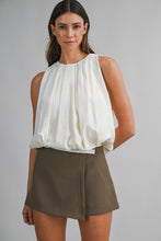 Load image into Gallery viewer, Halter Neck Bubble Hem Blouse
