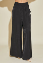 Load image into Gallery viewer, Banded Wide Leg Pants
