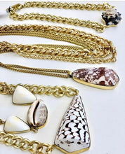 Load image into Gallery viewer, Oceania Shell Necklace
