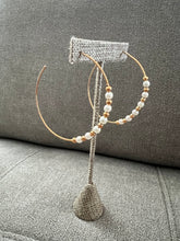 Load image into Gallery viewer, Indra Pearls Hoops
