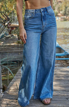 Load image into Gallery viewer, Blaze Wide Leg Jeans
