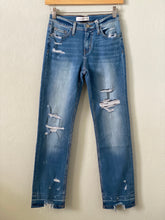 Load image into Gallery viewer, Mid Rise Shark Bite Cropped Jeans

