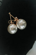 Load image into Gallery viewer, Carolina Jewelry Val Pearl Large Earrings
